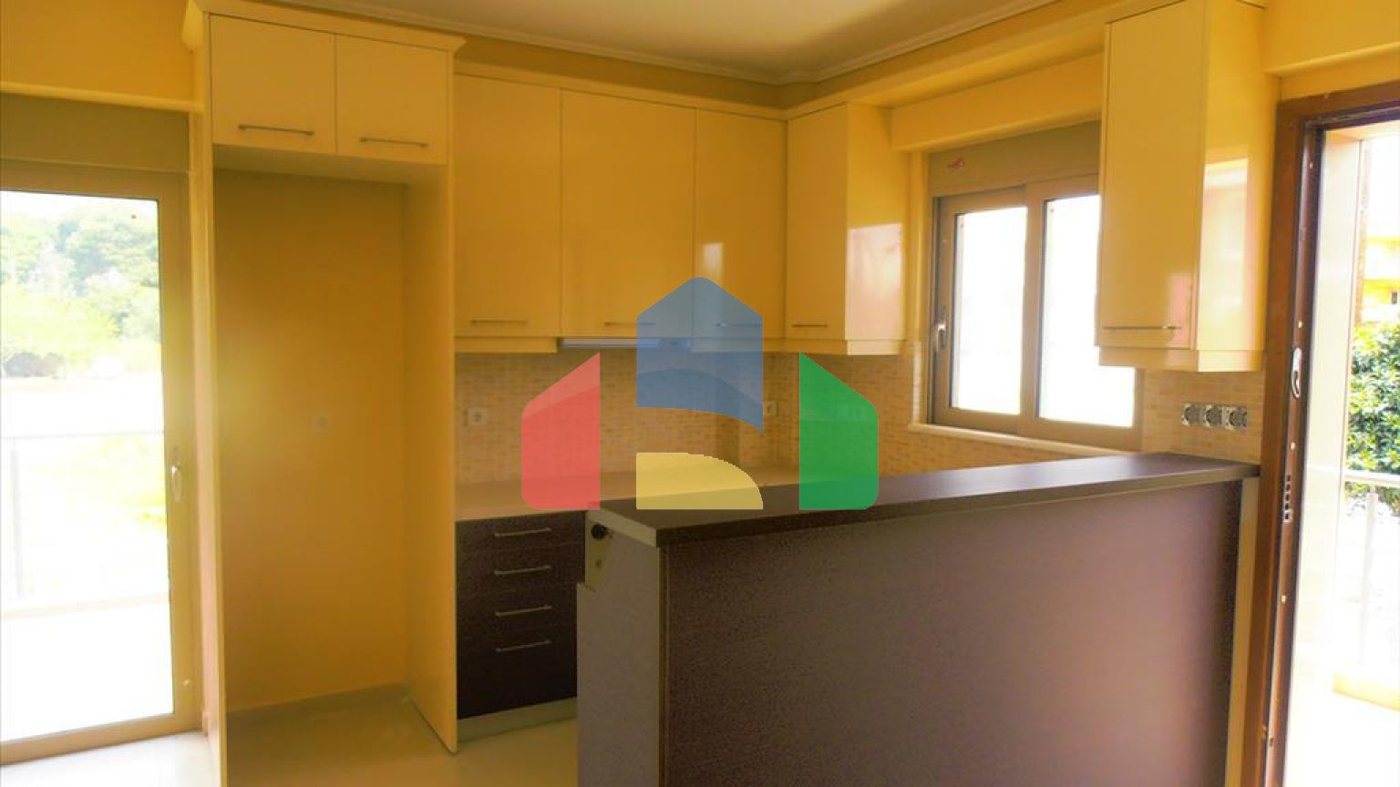 Продаж - Таунхаус 180 m² в Лутракі