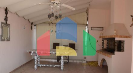 Продаж - Котедж 470 m² в Лутракі