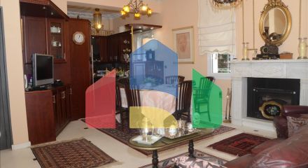 Продаж - Котедж 470 m² в Лутракі