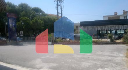 Продаж - Бізнес 1000 m² в Лутракі