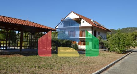 Продаж - Вілла 320 m² в Лутракі