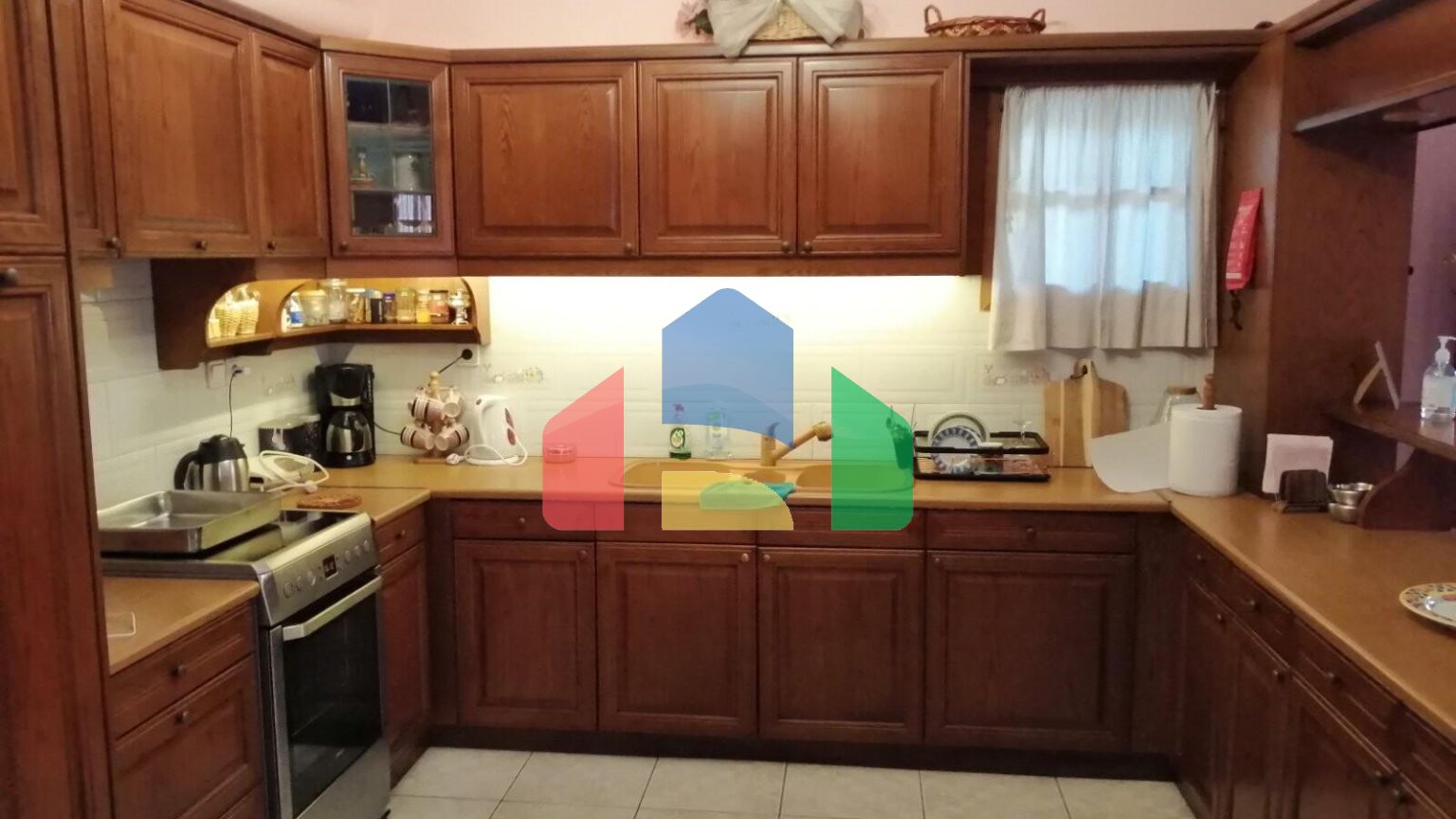 Продаж - Вілла 320 m² в Лутракі