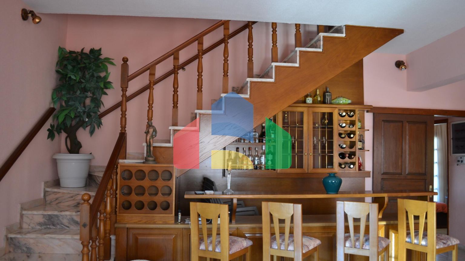 Продаж - Вілла 320 m² в Лутракі