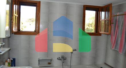 Продаж - Вілла 320 m² в Лутракі