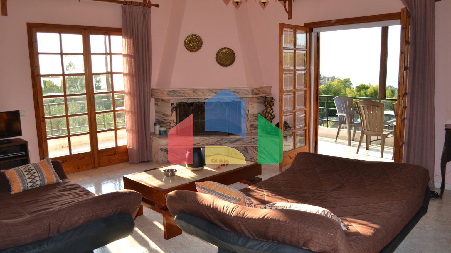 Продаж - Вілла 320 m² в Лутракі