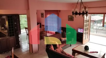 Продаж - Вілла 320 m² в Лутракі