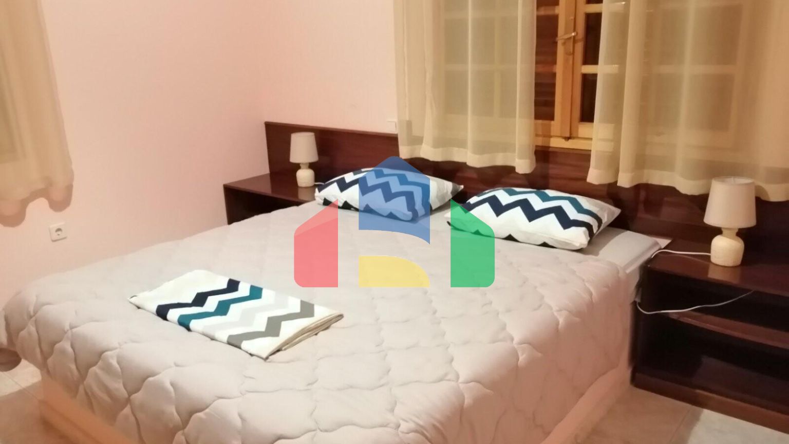 Продаж - Вілла 320 m² в Лутракі