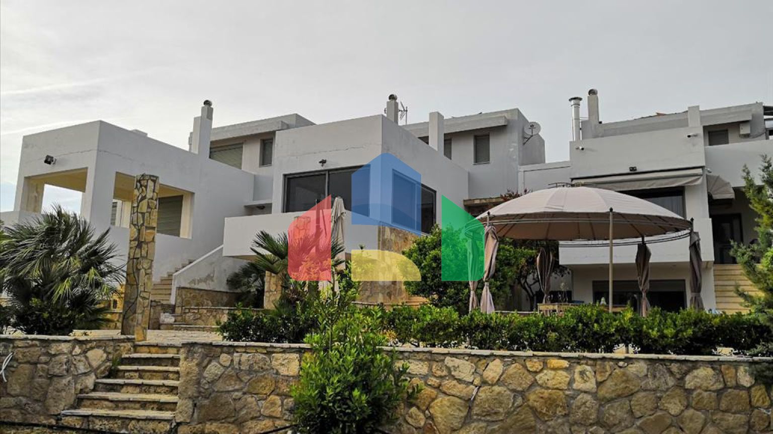 Продаж - Вілла 500 m² в Лутракі