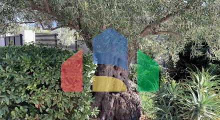 Продаж - Котедж 340 m² в Лутракі