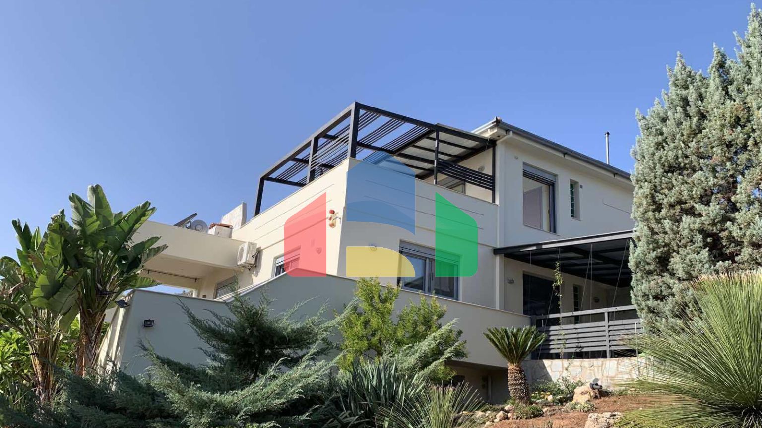 Продаж - Котедж 340 m² в Лутракі