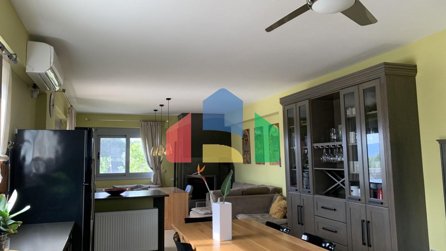 Продаж - Котедж 340 m² в Лутракі