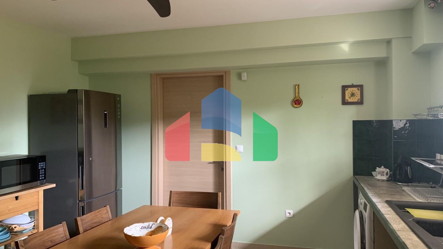 Продаж - Котедж 340 m² в Лутракі