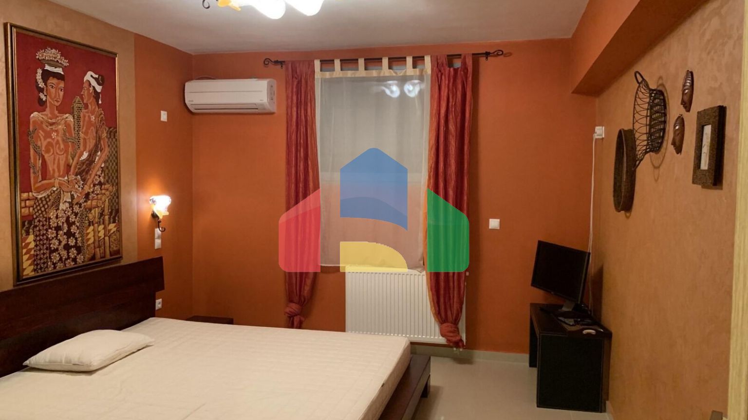 Продаж - Котедж 340 m² в Лутракі