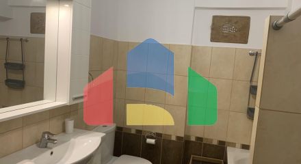 Продаж - Котедж 340 m² в Лутракі