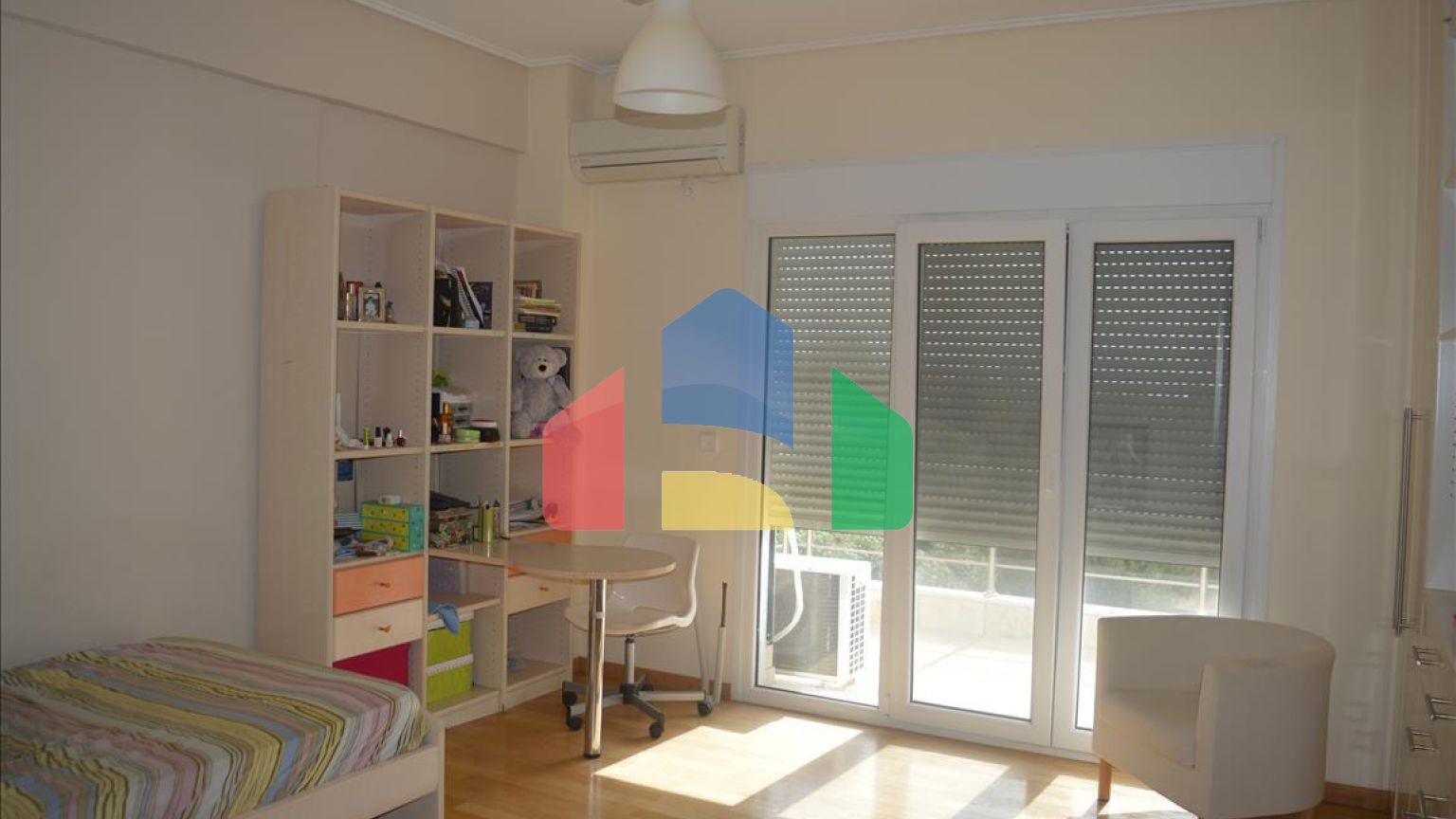 Продаж - Таунхаус 330 m² в Лутракі