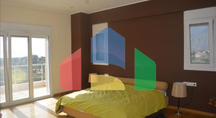 Продаж - Таунхаус 330 m² в Лутракі