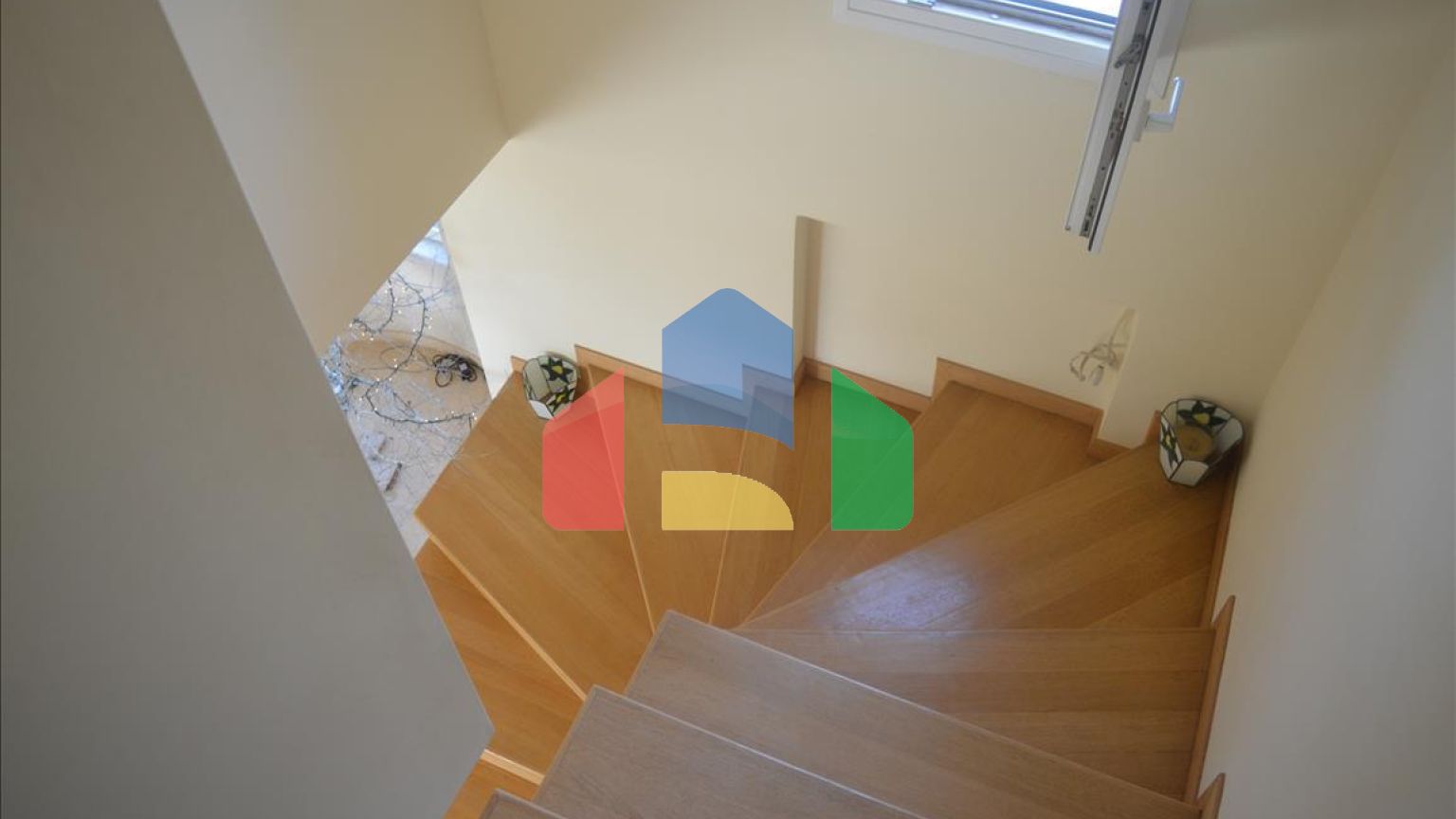 Продаж - Таунхаус 330 m² в Лутракі