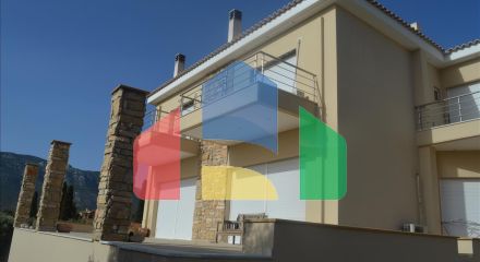 Продаж - Таунхаус 330 m² в Лутракі