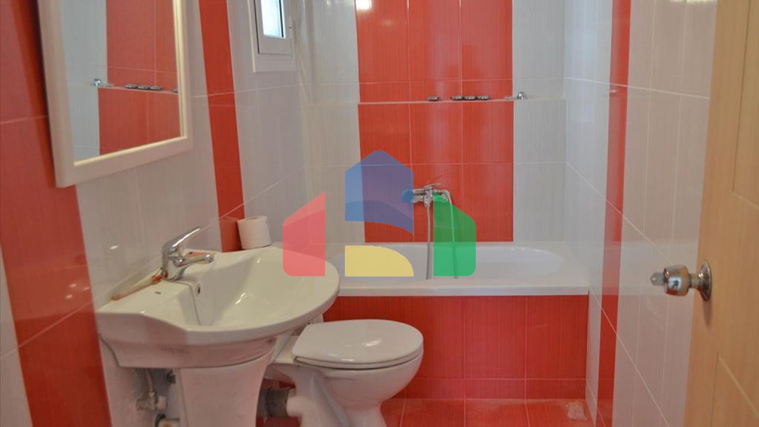 Продажа - Бизнес 486 m² в Лутраки