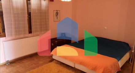 Продаж - Котедж 376 m² в Лутракі