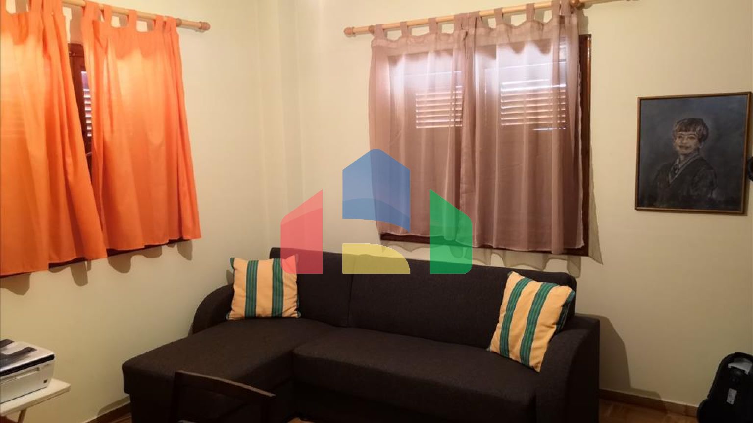 Продаж - Котедж 376 m² в Лутракі