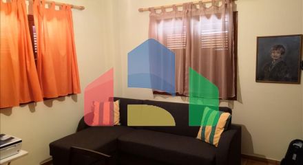 Продаж - Котедж 376 m² в Лутракі