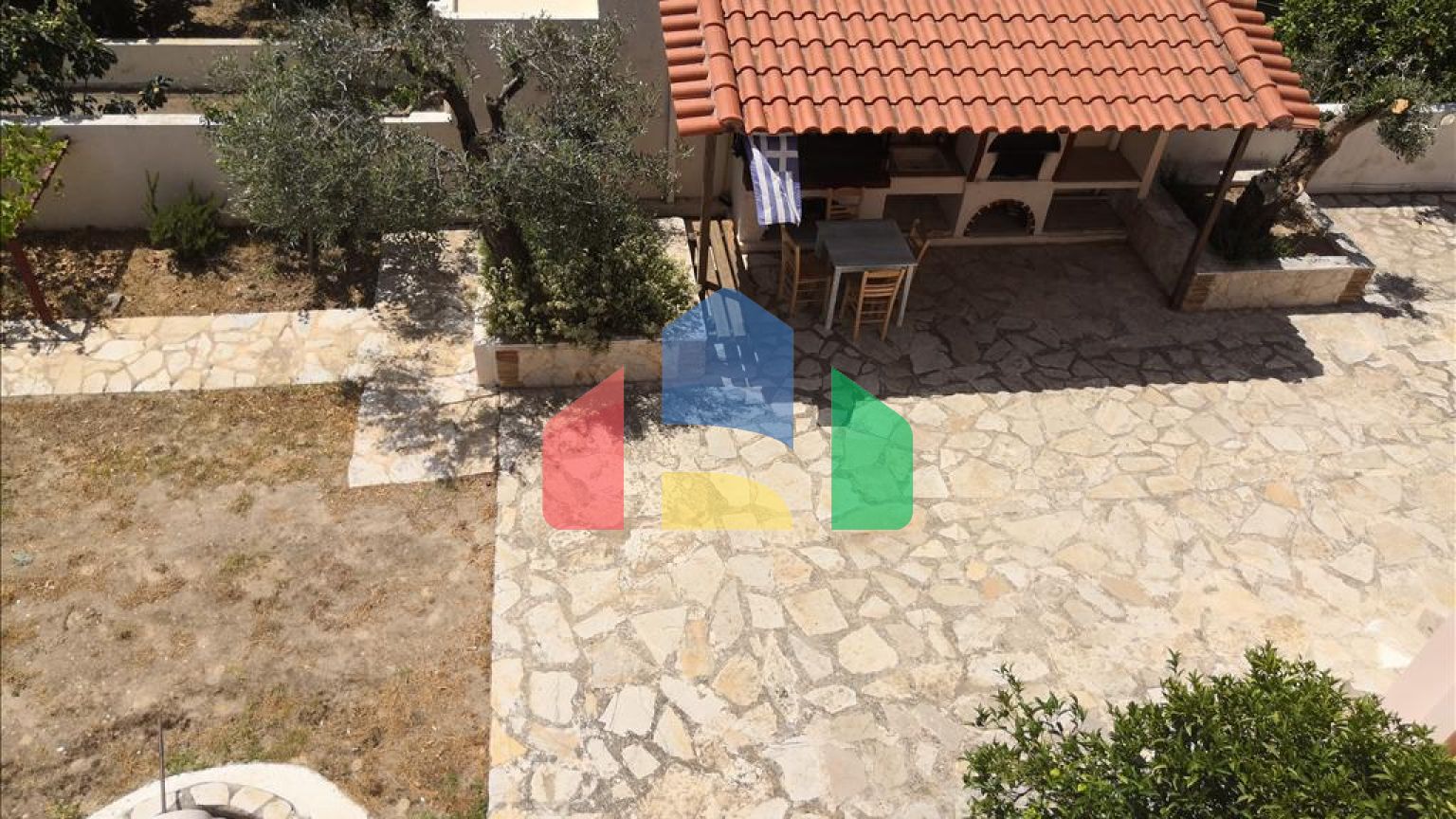 Продаж - Котедж 376 m² в Лутракі