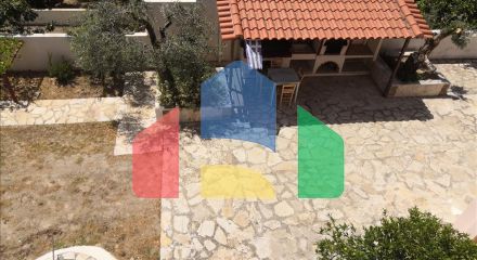 Продаж - Котедж 376 m² в Лутракі