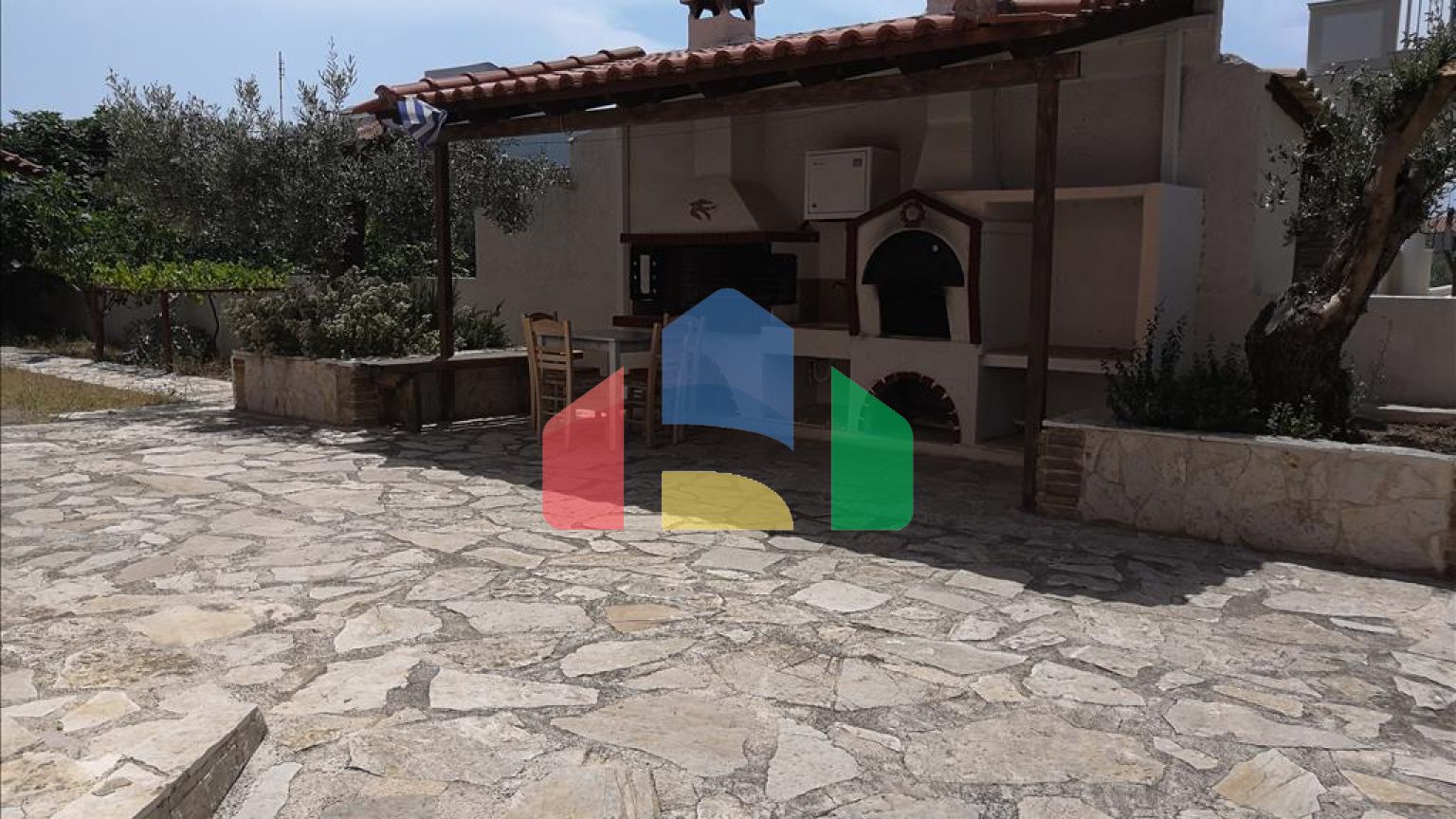 Продаж - Котедж 376 m² в Лутракі