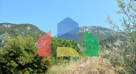 Продаж - Земельна ділянка 500 m² в Лутракі