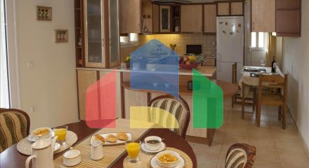 Продаж - Котедж 164 m² в Лутракі