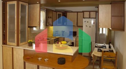 Продаж - Котедж 164 m² в Лутракі