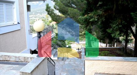 For Sale - Detached house 300 m² in Loutraki