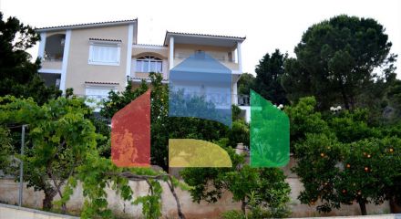 For Sale - Detached house 300 m² in Loutraki