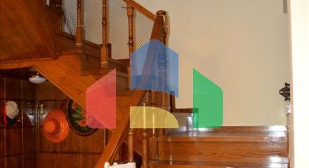 Продаж - Котедж 300 m² в Лутракі