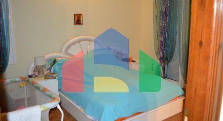 Продаж - Котедж 300 m² в Лутракі