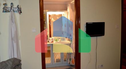 Продаж - Котедж 300 m² в Лутракі