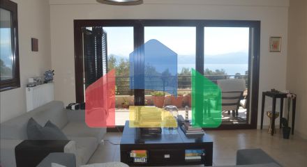 Продаж - Котедж 270 m² в Лутракі