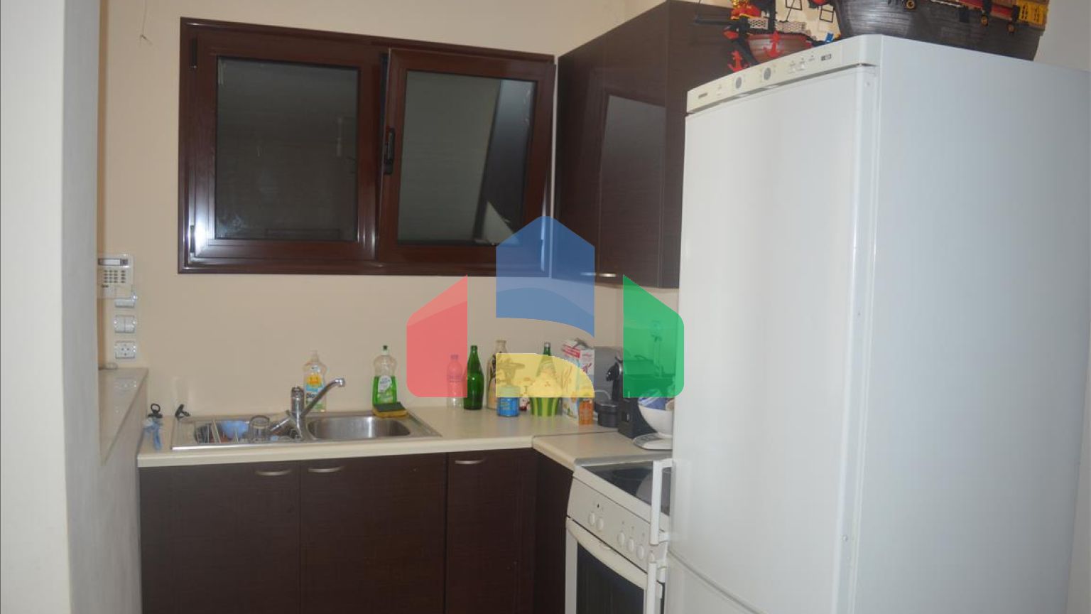 Продаж - Котедж 270 m² в Лутракі