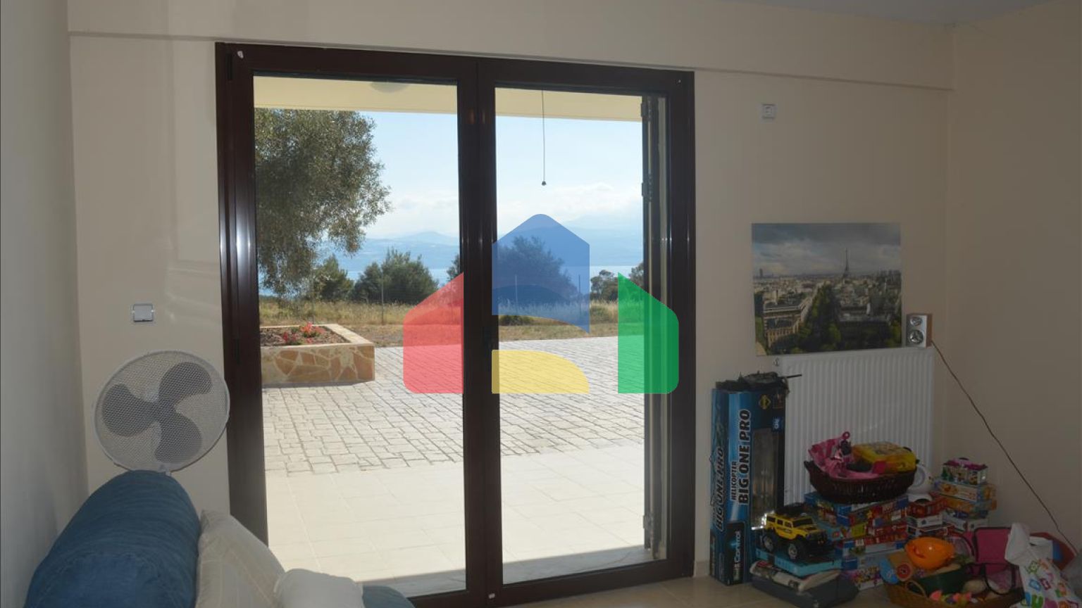 Продаж - Котедж 270 m² в Лутракі