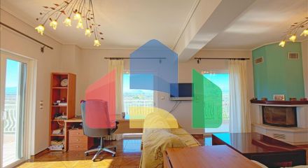 Продаж - Котедж 293 m² в Лутракі
