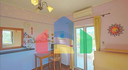 Продаж - Котедж 293 m² в Лутракі