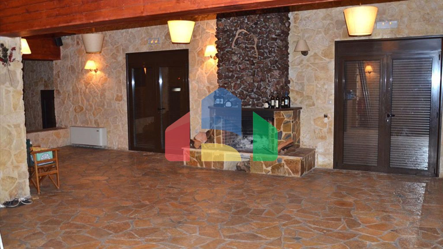 Продажа - Вилла 378 m² в Лутраки