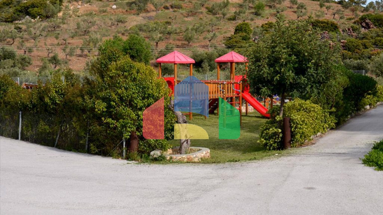 Продажа - Вилла 378 m² в Лутраки