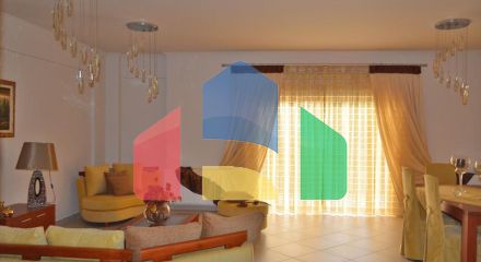 Продаж - Таунхаус 207 m² в Лутракі