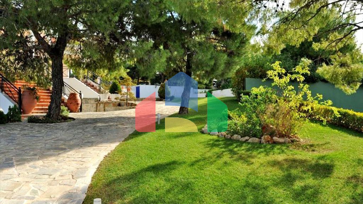 Продаж - Вілла 380 m² в Лутракі