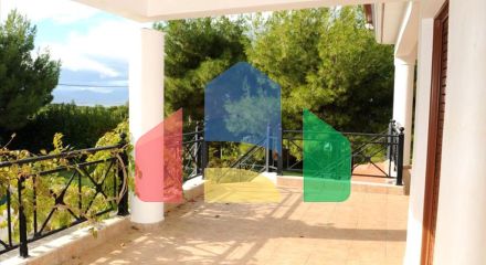 Продаж - Вілла 380 m² в Лутракі