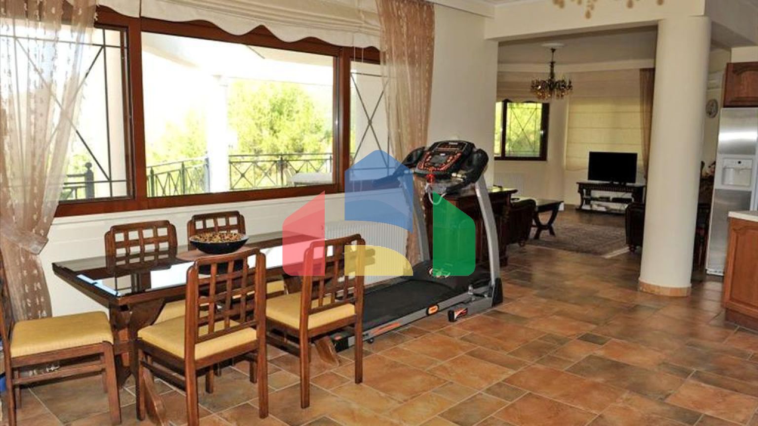 Продаж - Вілла 380 m² в Лутракі