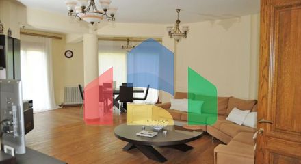 Продаж - Вілла 380 m² в Лутракі