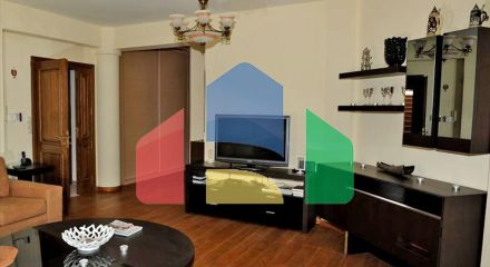 Продаж - Вілла 380 m² в Лутракі